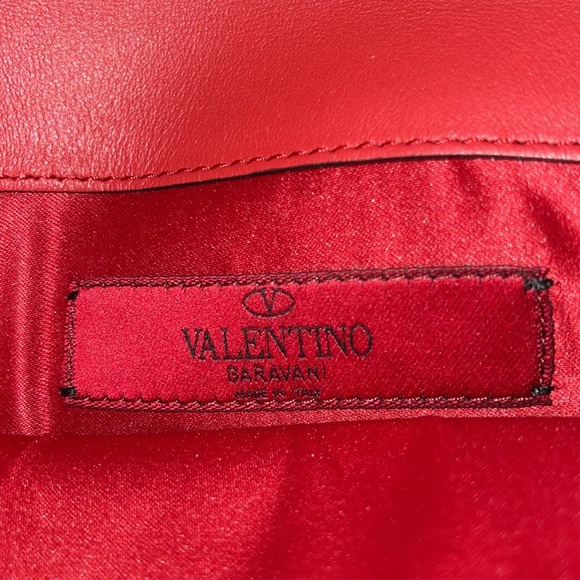 Valentino 100% Authentic clutchprístine  condition red with gold hardware - Picture 6 of 12